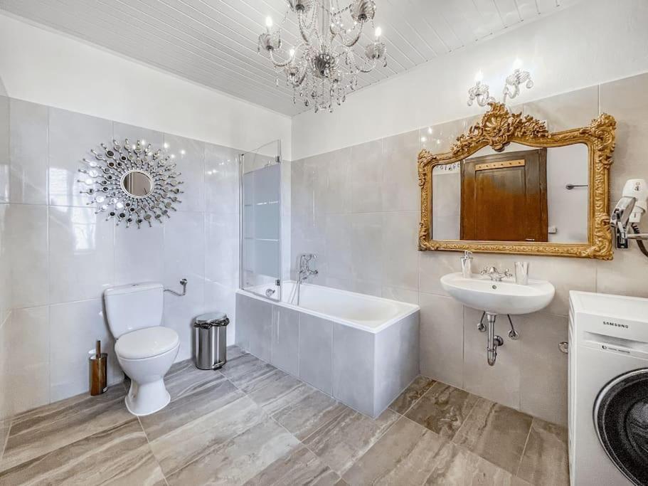 Brilliant Apartment In Chateau Du Chatelard مونترو المظهر الخارجي الصورة